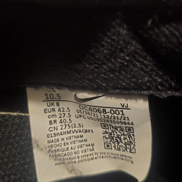 Nike Air Max Dawn Woman's size 10.5 US Black Running Shoes Sneakers DC4068 001 - Picture 8 of 11